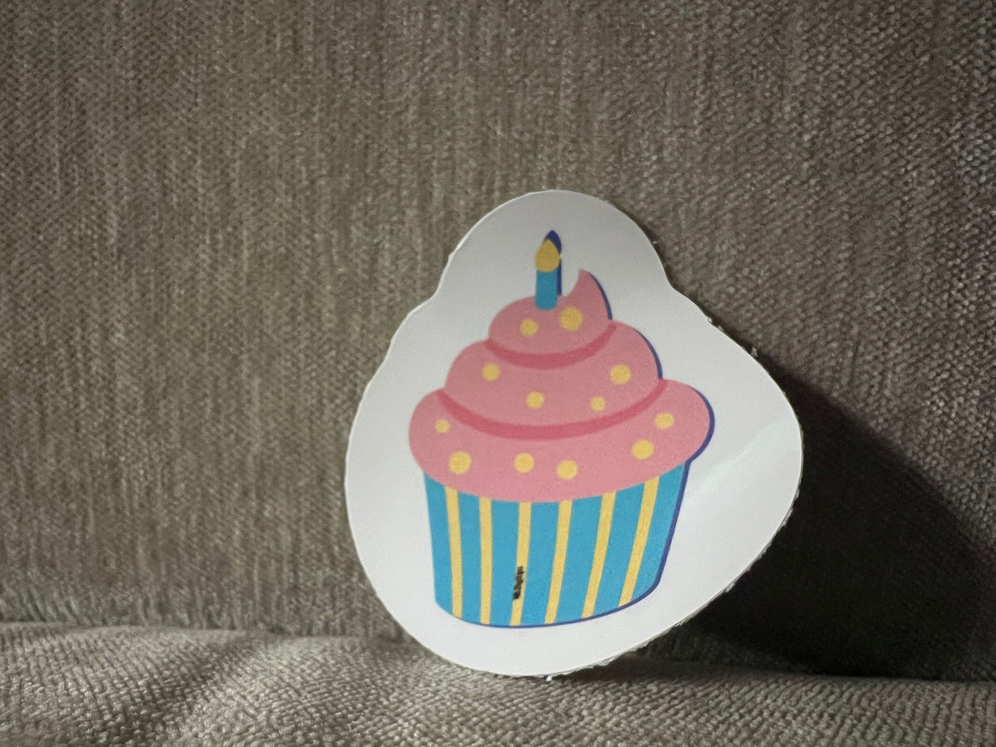 3 - Cupcake